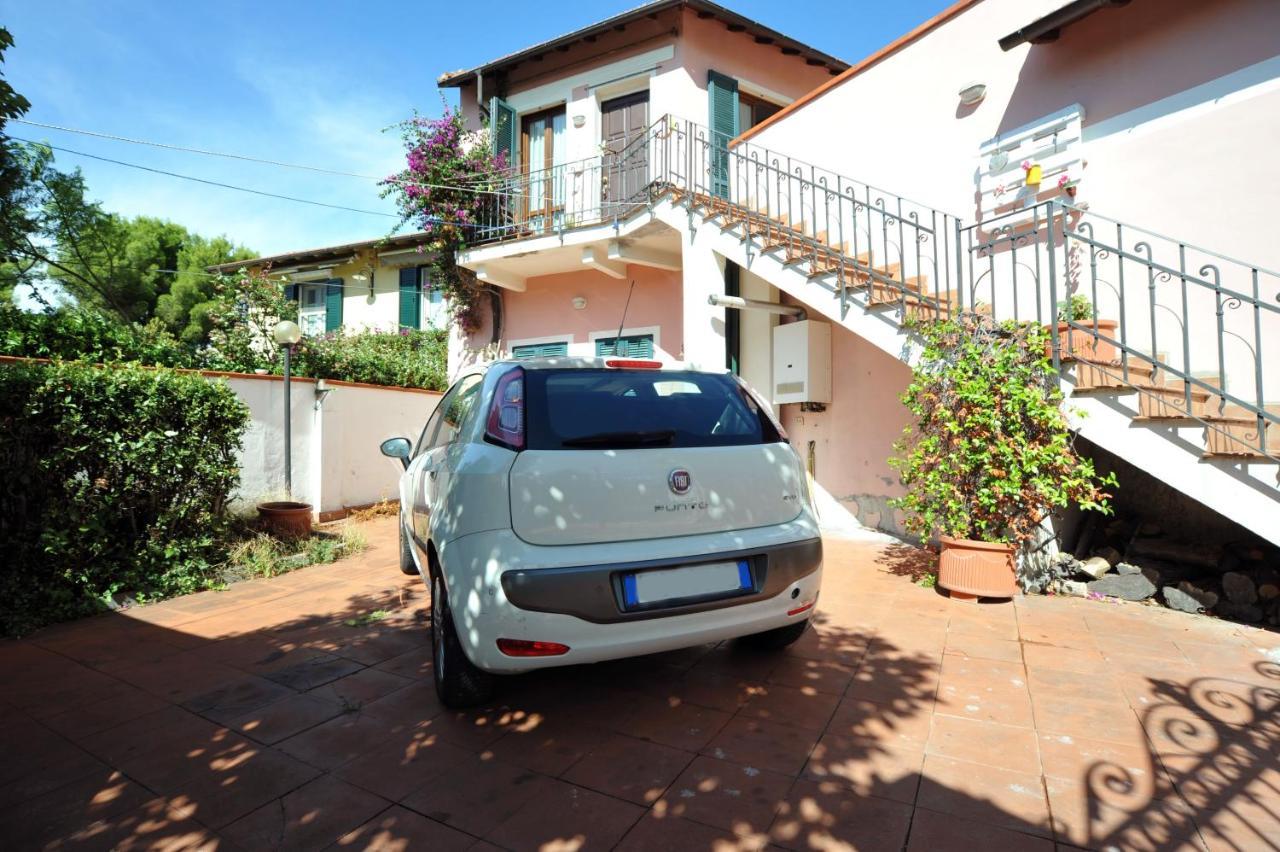Casa Con Grande Terrazza, Ac, Wifi, Posto Auto E Vicino Al Mare Villa Imperia Exterior photo